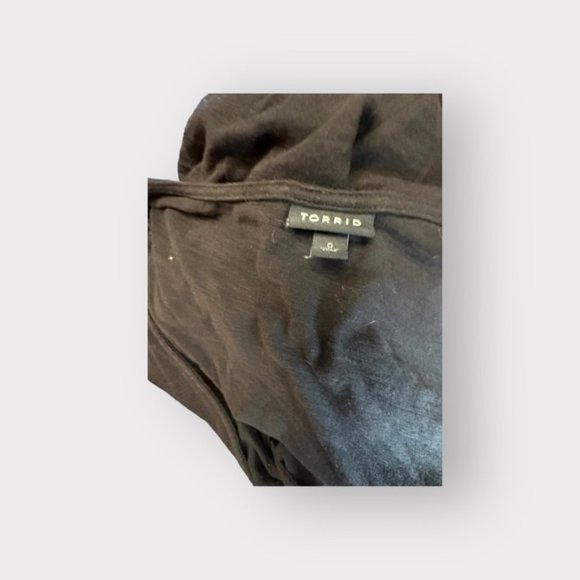 Women’s Torrid 0 Black Wrap Surplice Tiered Ruffle Top L XL 12 - Picture 13 of 14